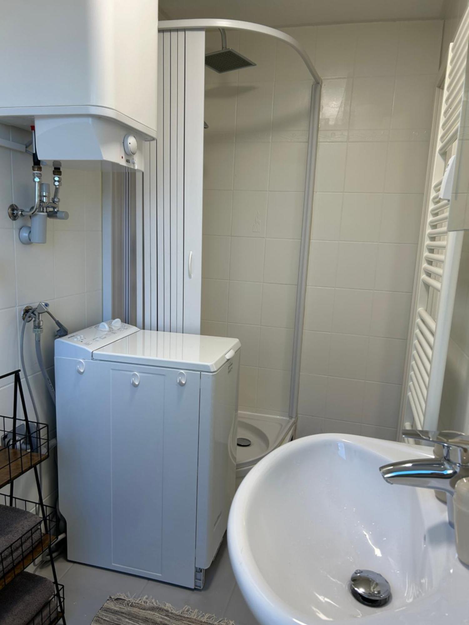 Schoene 1-Zimmer Wohnung Am Bahnhof 2 Parkplaetze Sonthofen Luaran gambar